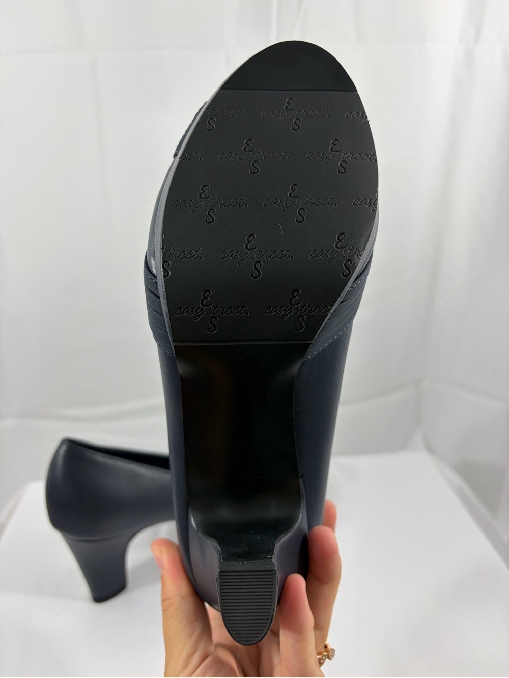 NWT Easy Street Women’s Size 6.5W Classic Navy Peep-Toe Pumps - Picture 4 of 7